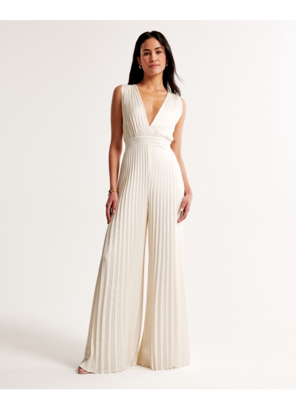 Abercrombie & Fitch Pleated Wide-Leg V-Neck Jumpsuit in Ivory